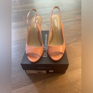 Bcbg 4” heel size 10 peach color